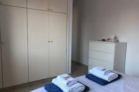 Lejlighed Limnaria - Luxurious, Spacious 3 Bed With Pool Views